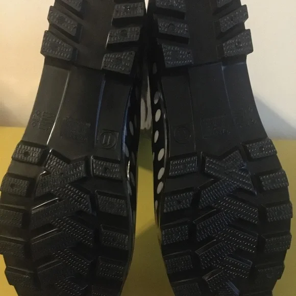 Polka Dot Rain Boots - Picture 4 of 4